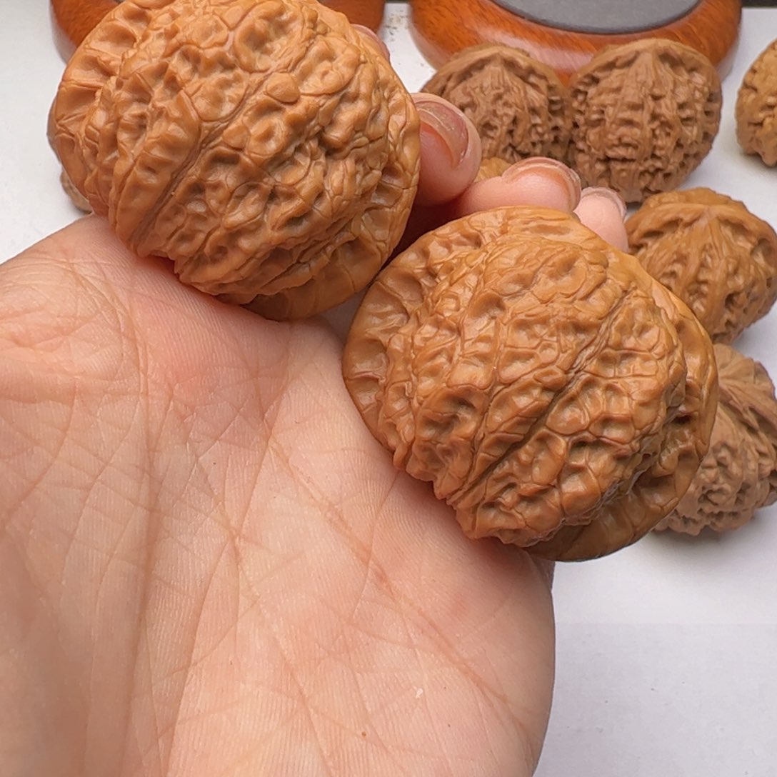 文玩核桃吊坠鲲**翅血麒麟