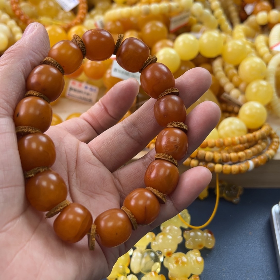 未镶嵌琥珀珠宝奇石