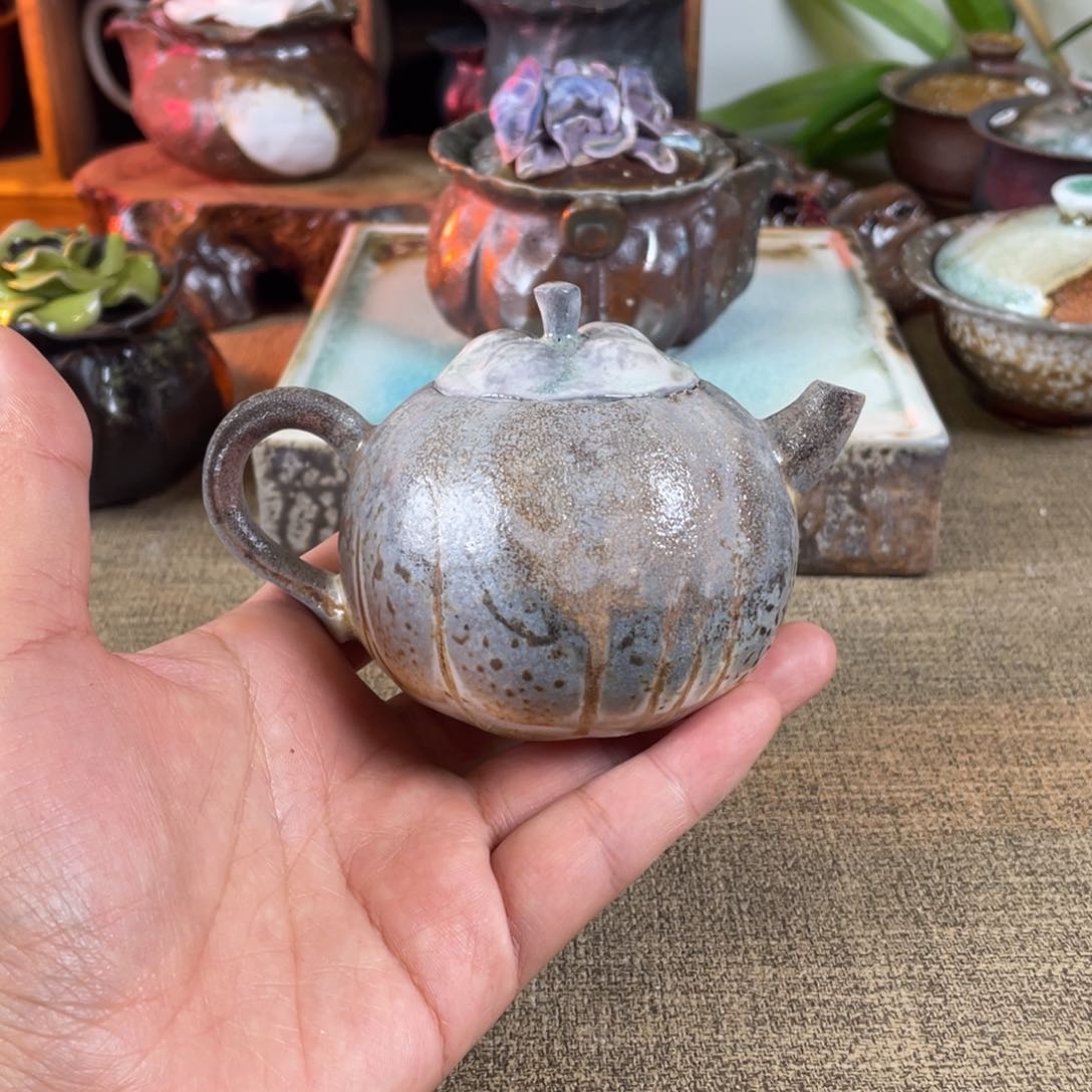 微瑕。 山竹。 柴烧。容量150