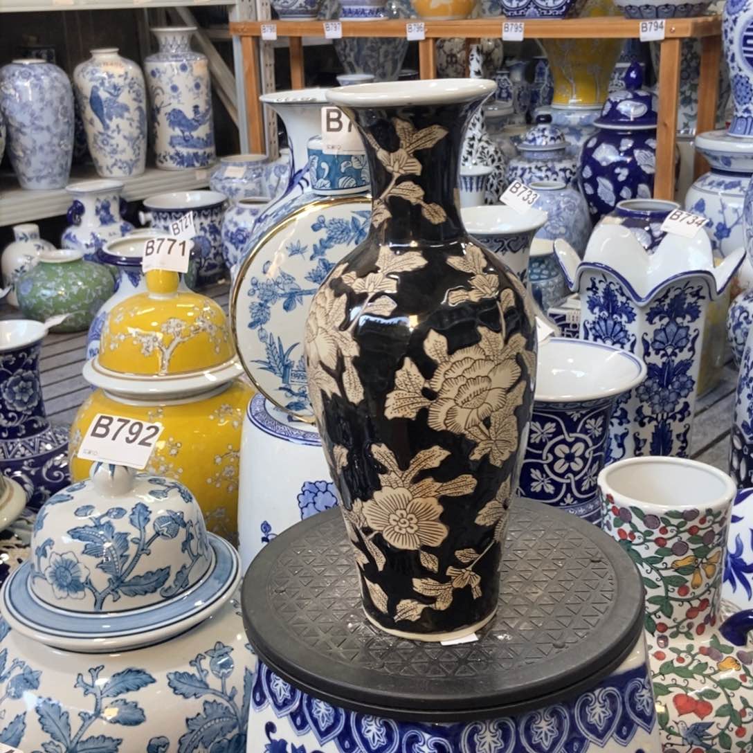 摆件花瓶手绘釉下彩