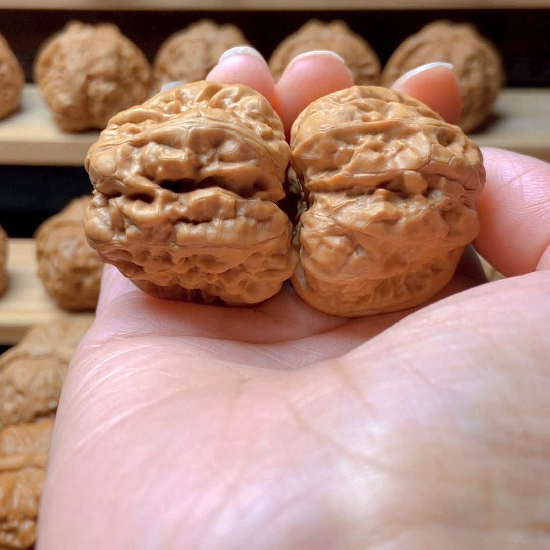 文玩核桃吊坠蛤蟆头