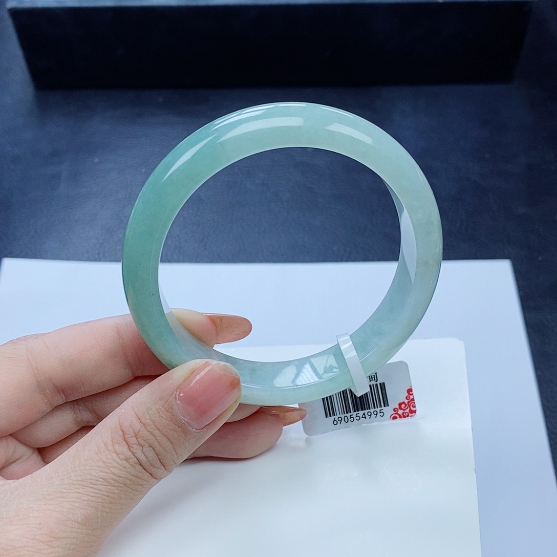 翡翠手镯未镶嵌58:3圈口