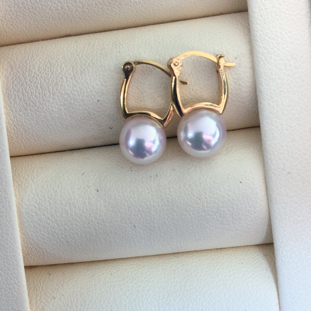 18K金镶嵌海水珍珠耳饰