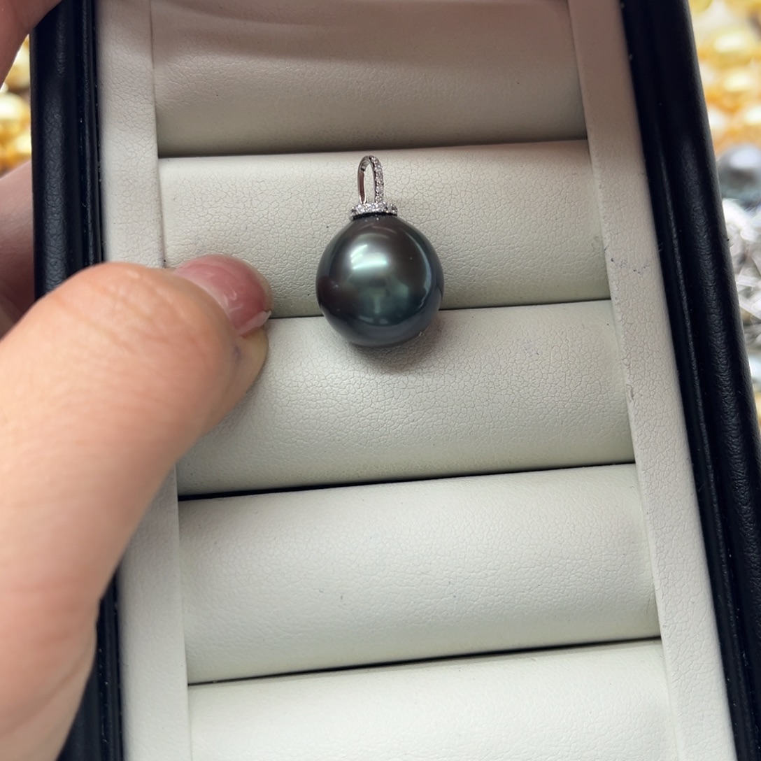 18K金镶嵌吊坠(不含链)海水珍珠
