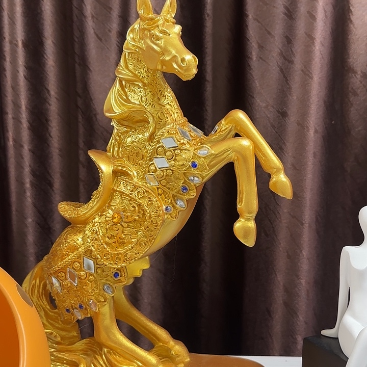 用***4树脂摆件哈哈哈哈