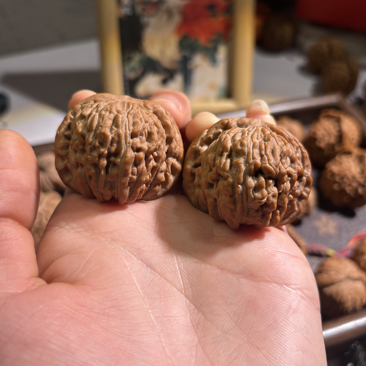 全品红皮平谷一代四座楼狮子头文玩核桃