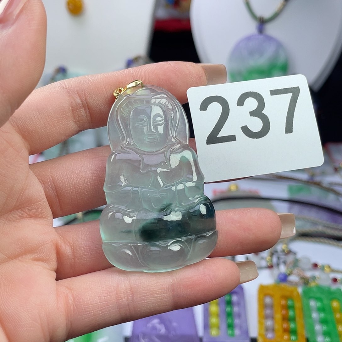 翡翠未镶嵌吊坠(赠链)