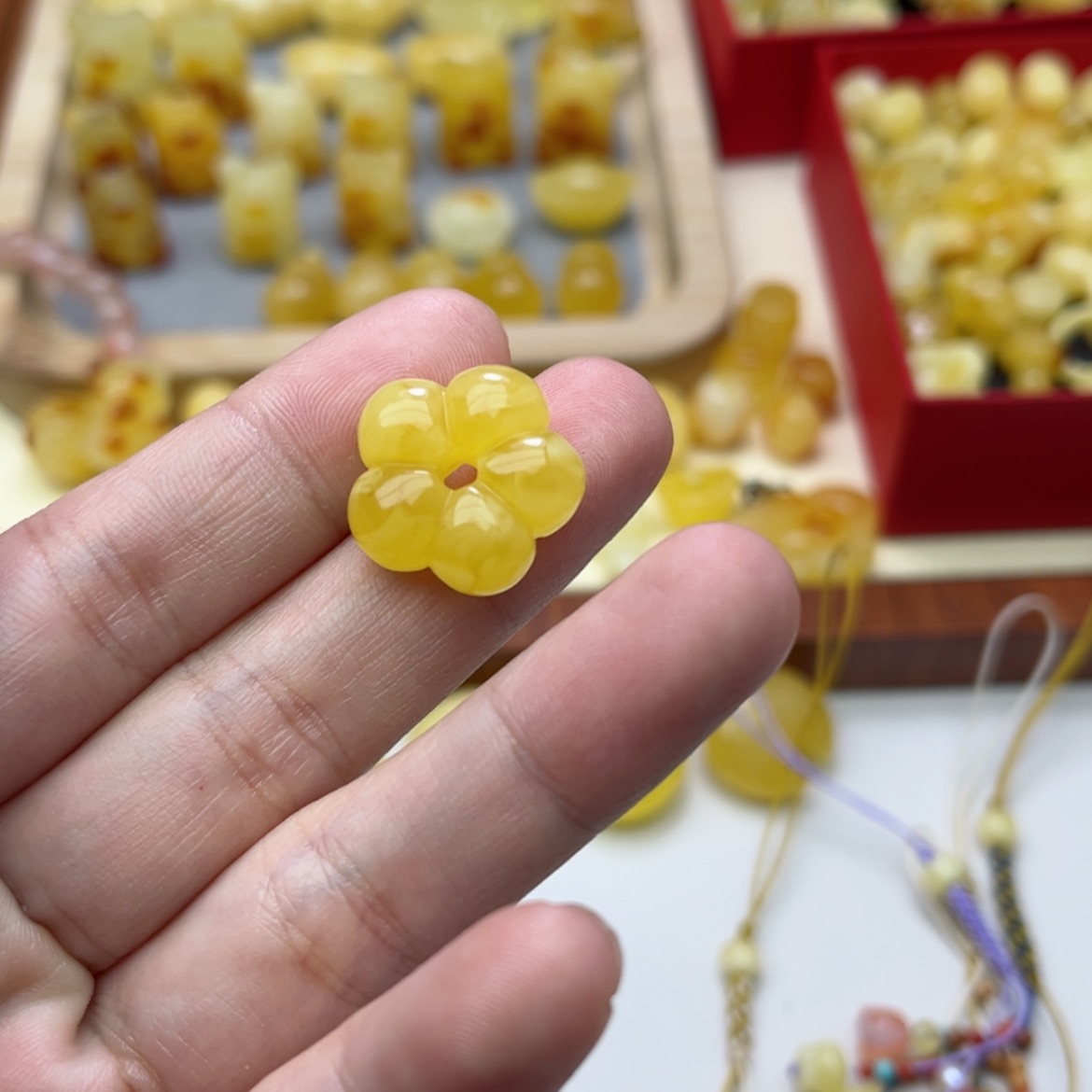 【闪购商品】蜜蜡裸石未镶嵌配饰