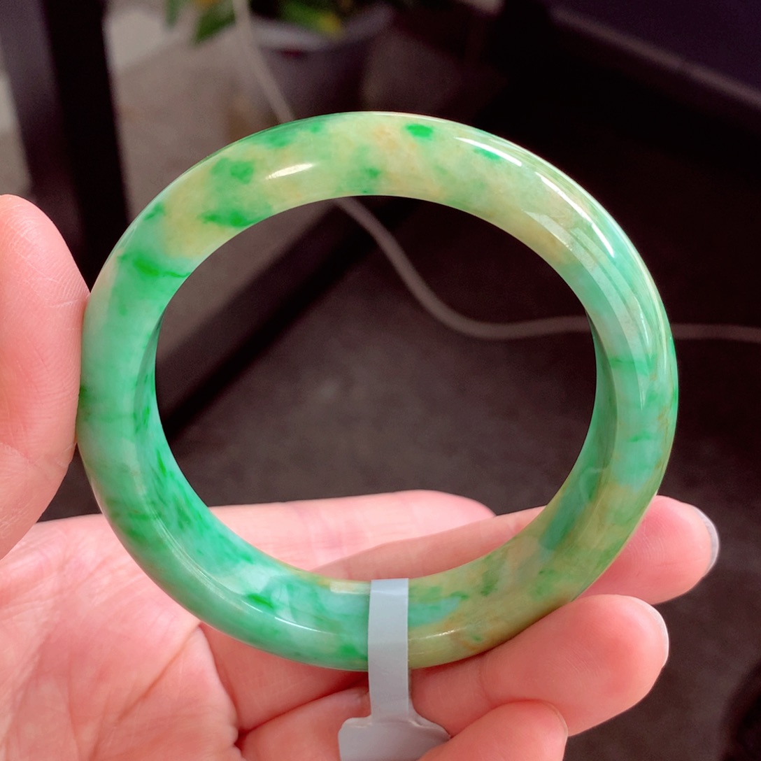 翡翠手镯未镶嵌茉**香缅甸翡翠