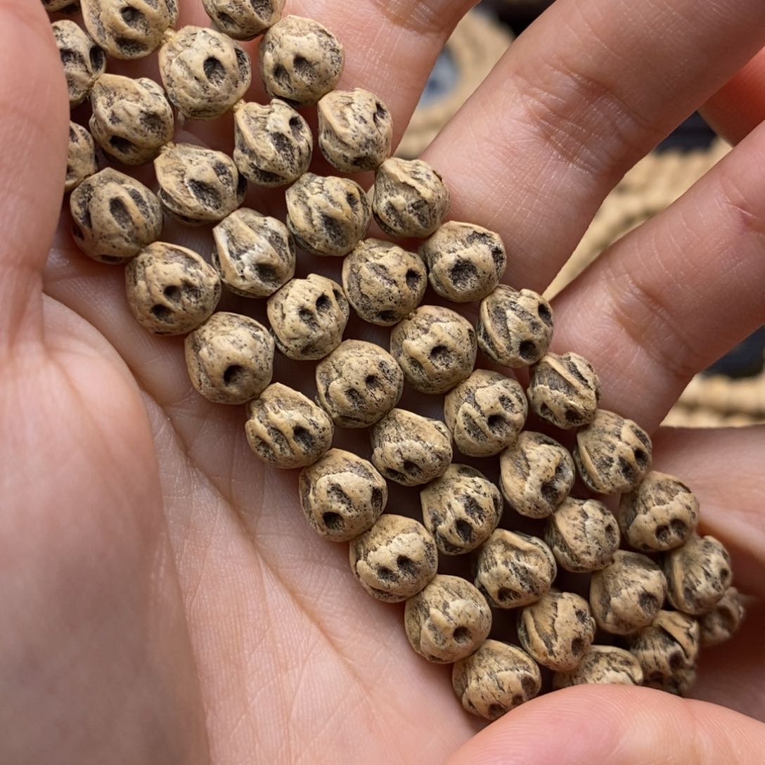 柏香籽/百香籽吊坠Q****.