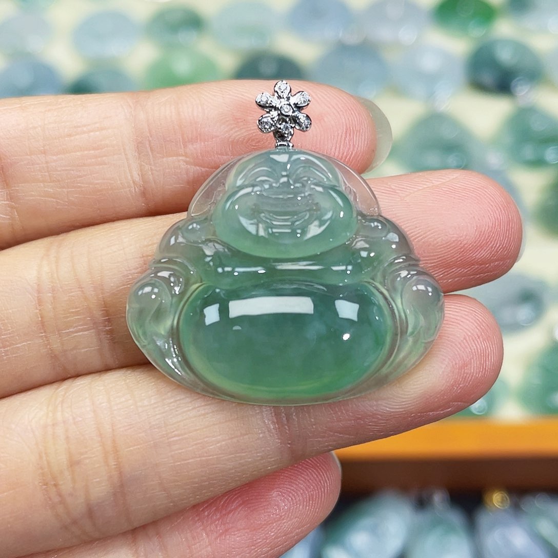 翡翠颈饰18K金镶嵌吊坠