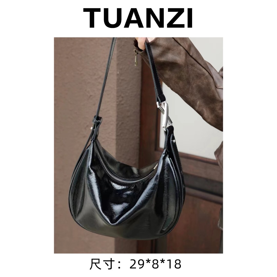 『高端玩家』XKY-10025-黑色 新款休闲百搭经典腋下斜跨女包