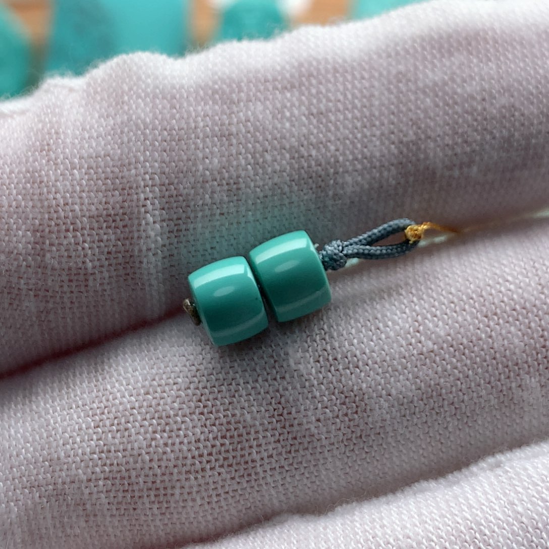 绿松石颈饰未镶嵌