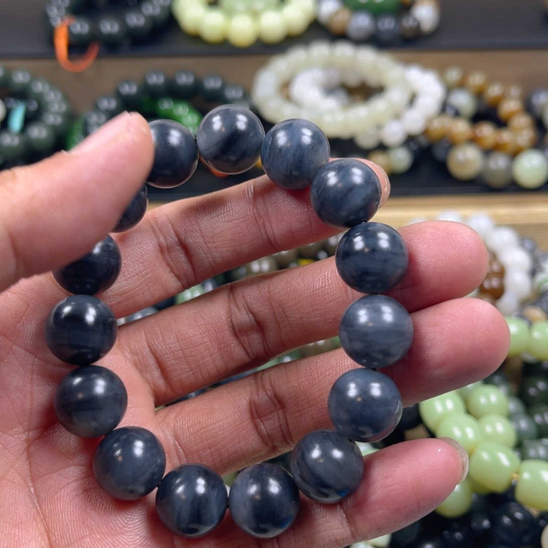 和田玉手串未镶嵌