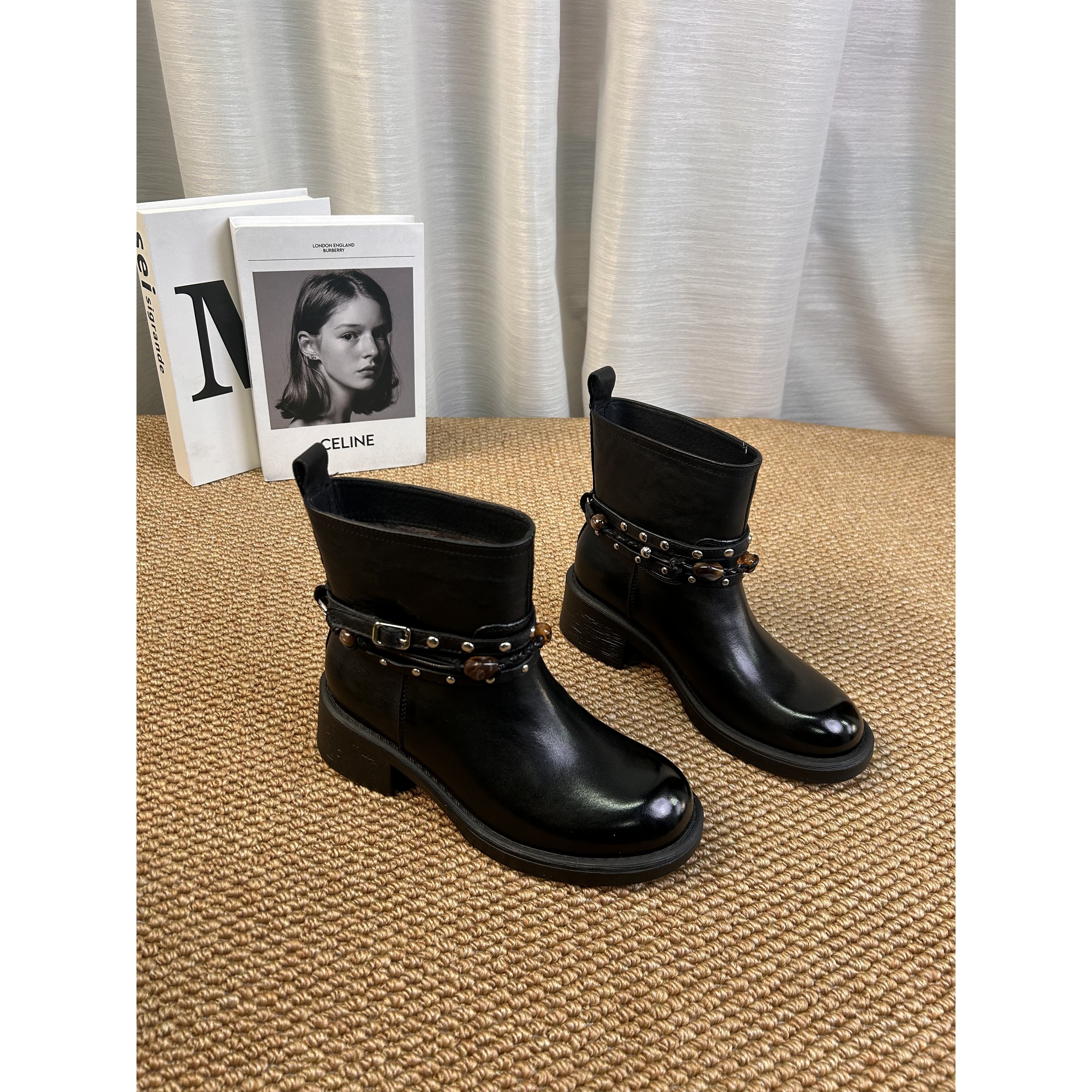 李大龙~牛皮/复古粗跟圆头英伦风短靴靴子8316T