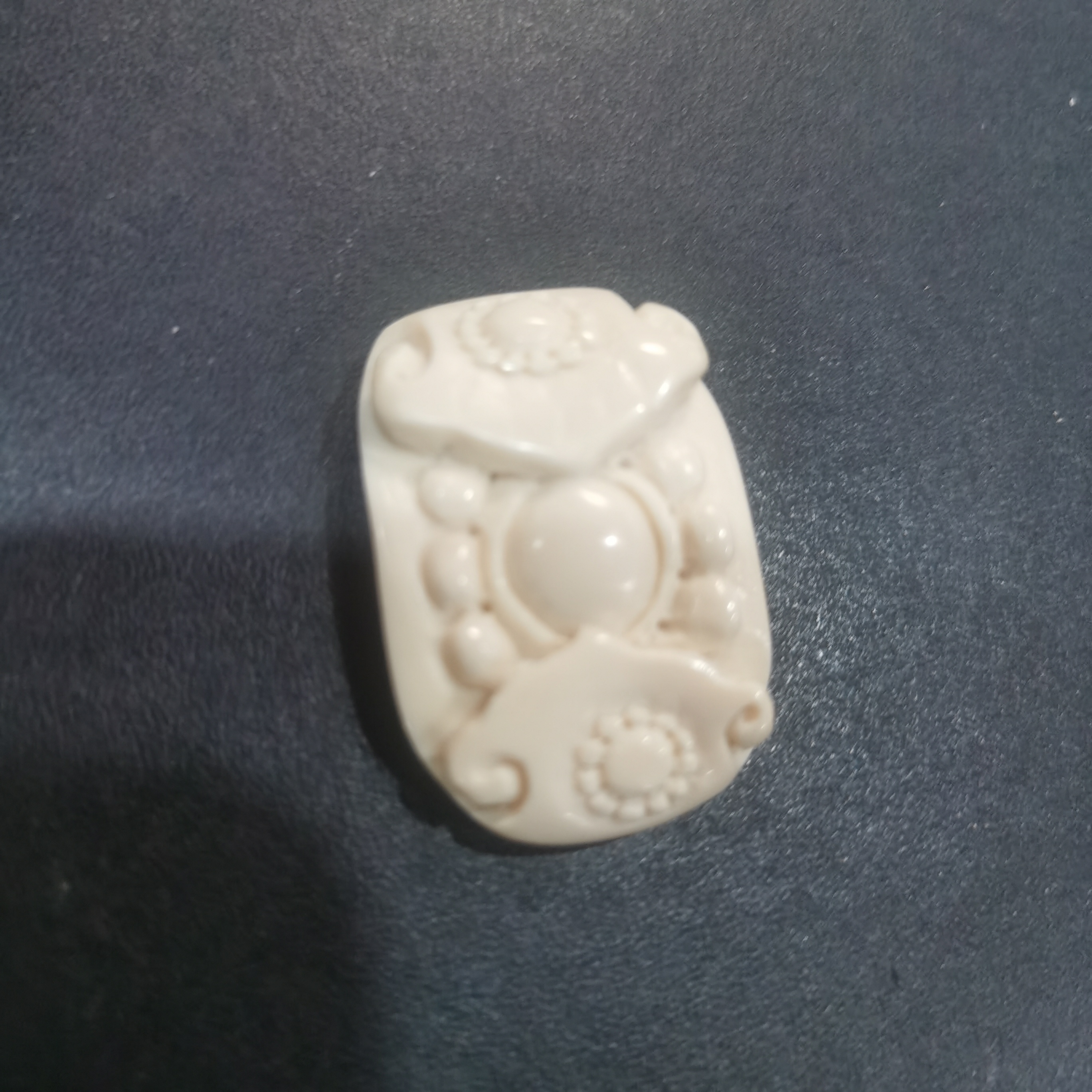 猛犸约8.8克雕刻件TC72