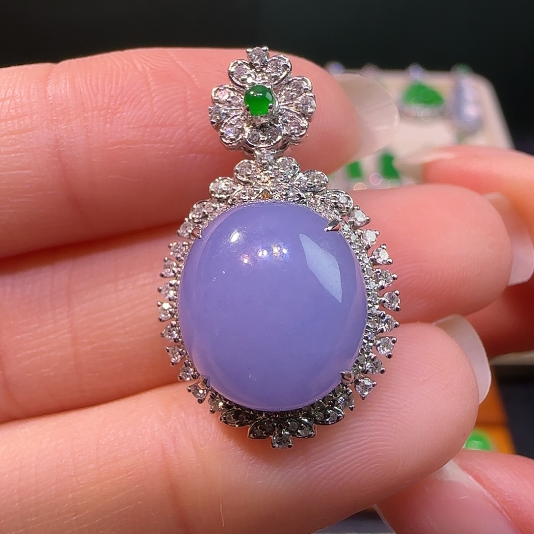 翡翠18K金镶嵌戒指