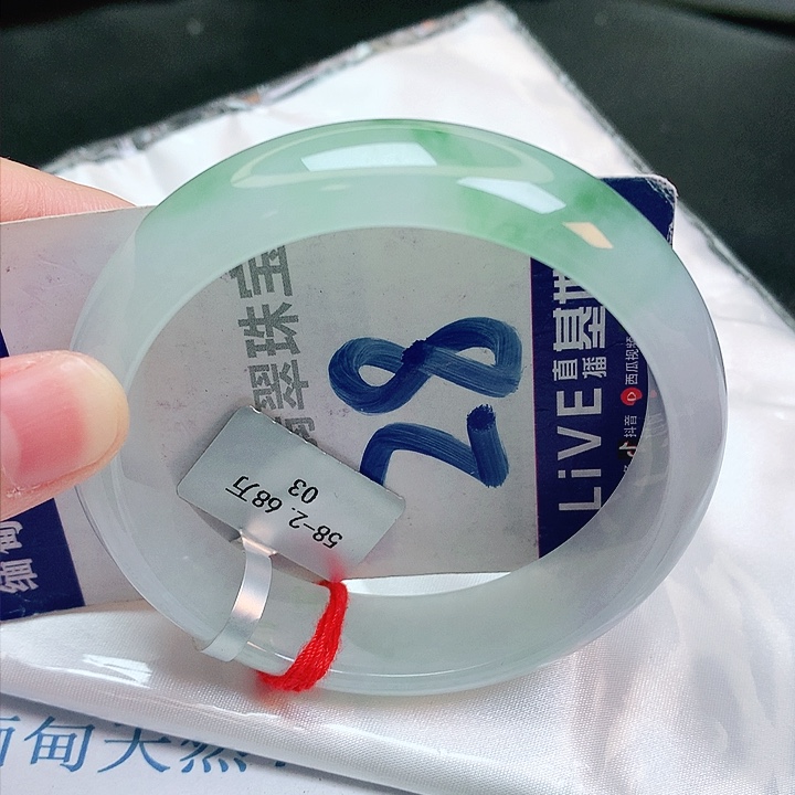 翡翠手镯未镶嵌缅甸天然a货翡翠手镯