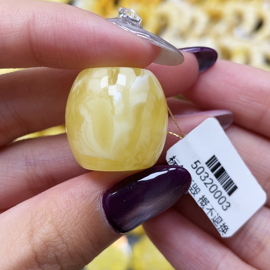 琥珀未镶嵌裸石20.5*21.2mm蜜蜡桶珠