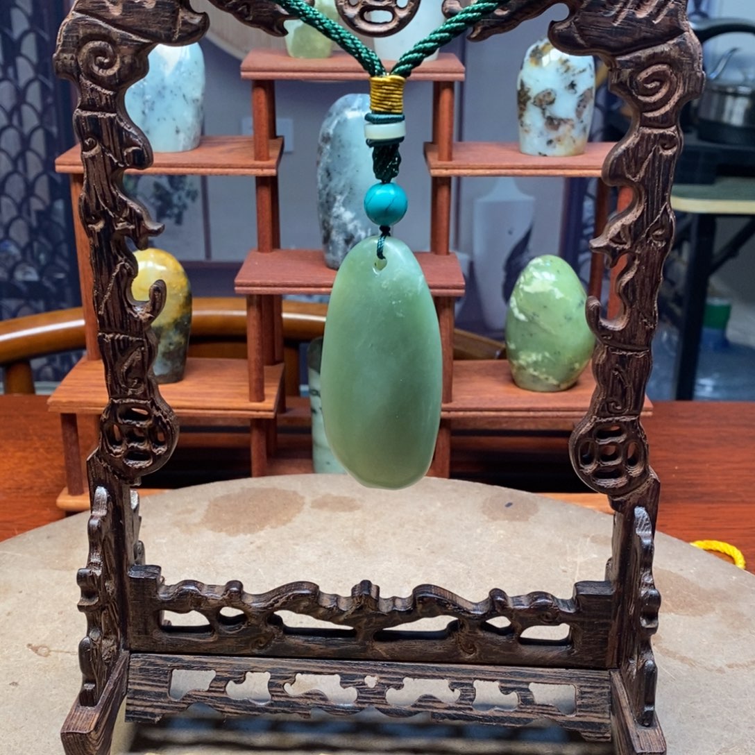 用***2玉岫岩精品原石摆件