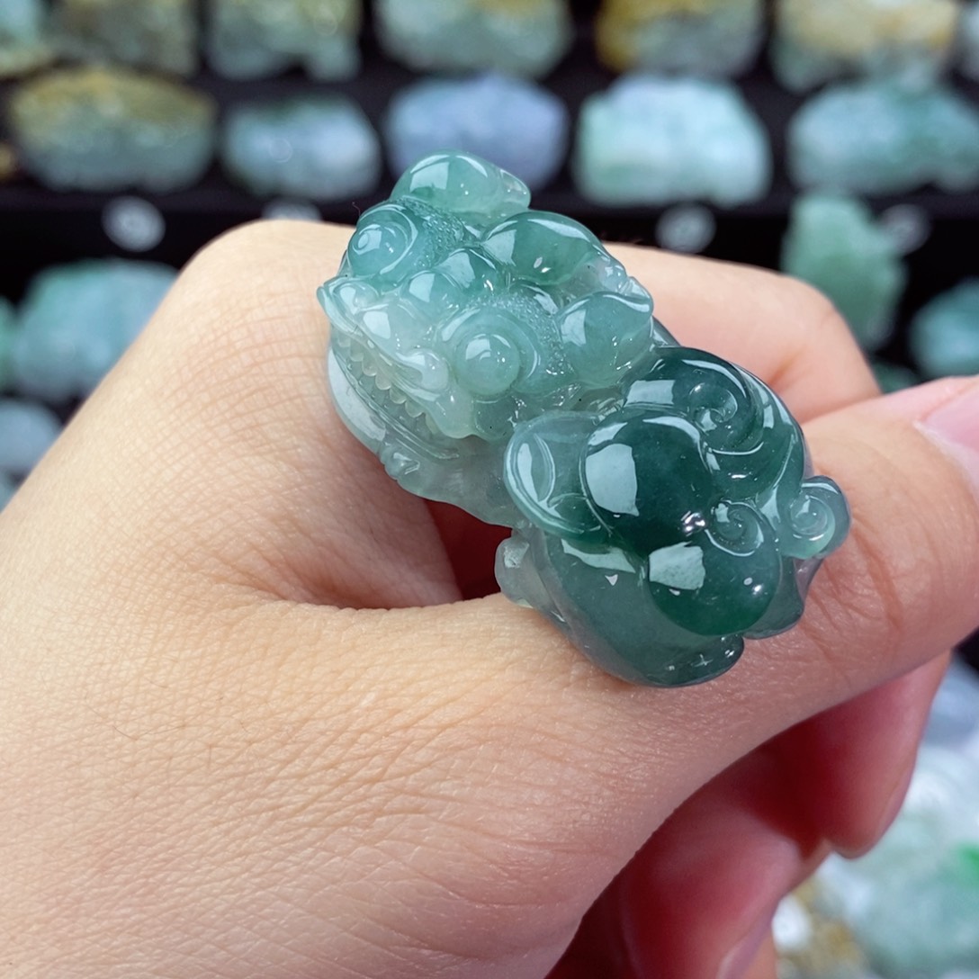 翡翠颈饰未镶嵌天然