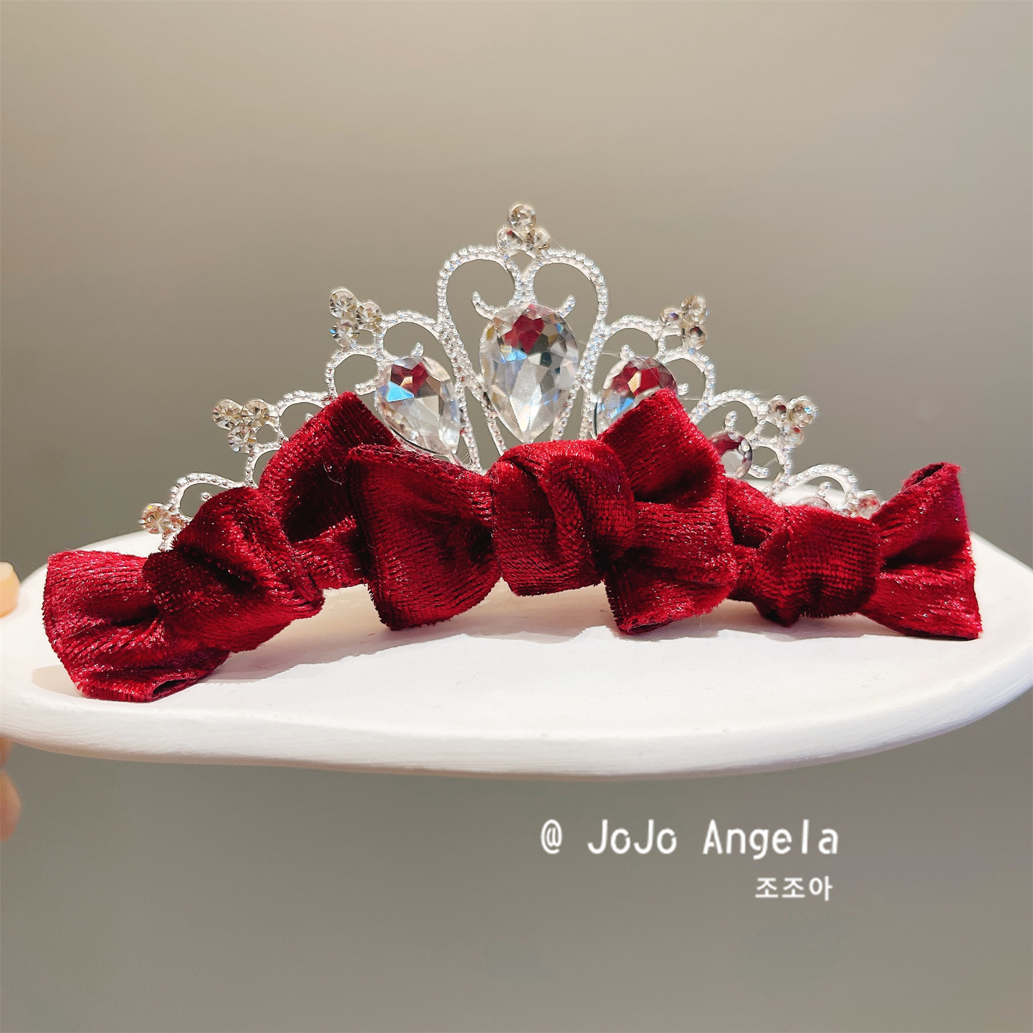 JoJo儿童发饰高级感红丝绒皇冠头饰公主插梳女童表演生日新年发夹