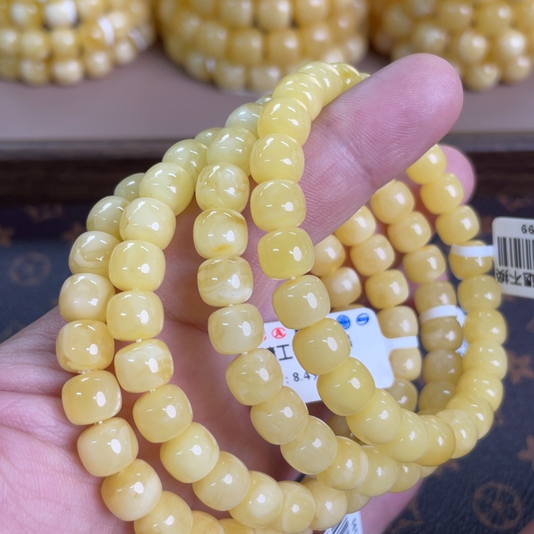 蜜蜡裸石未镶嵌112多样性发其一