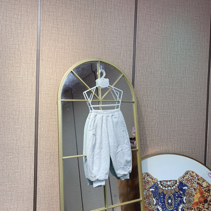 AE590    宝宝浅灰色休闲夹棉裤子