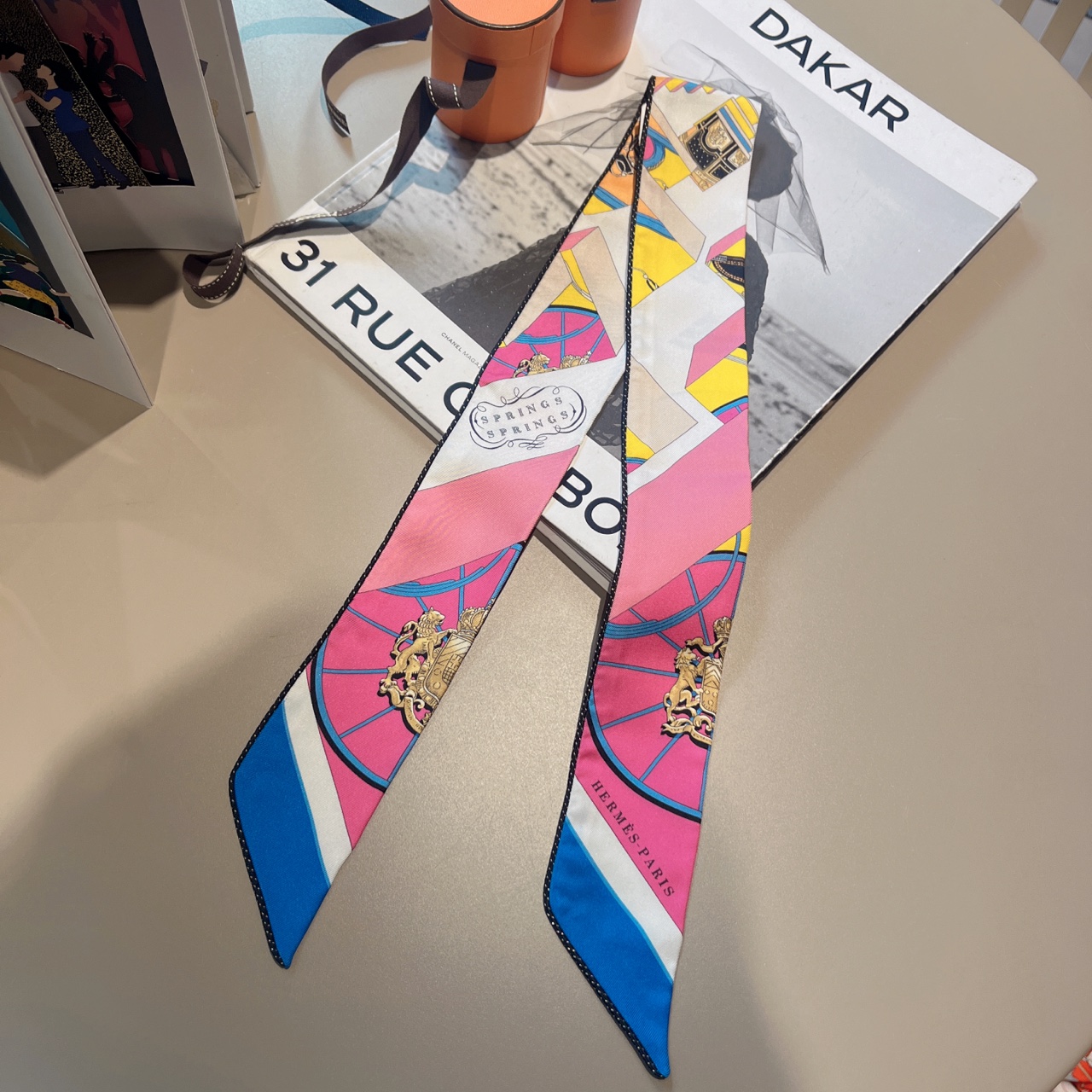 全新未使用 Hermes/爱马仕  Hermes twilly 丝巾