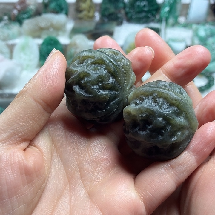 独山玉未镶嵌鐲子