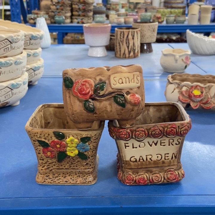 花盆单场满9.9发货瑕疵三个