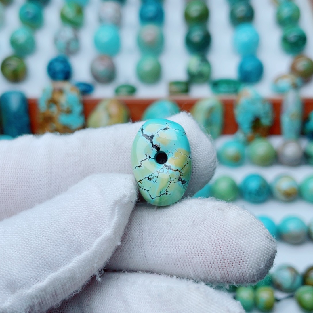 未镶嵌绿松石珠宝奇石