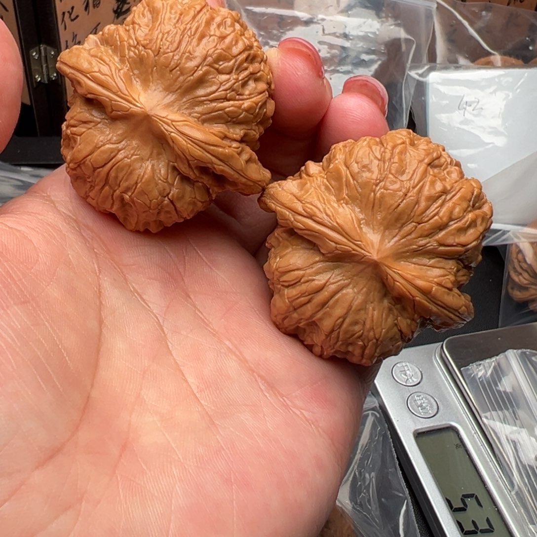 文玩核桃把件血麒麟46