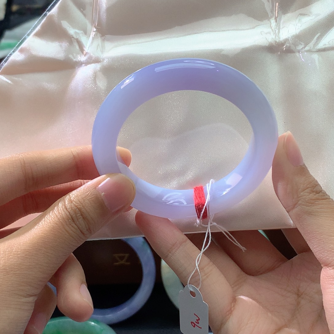 翡翠未镶嵌手镯正圈