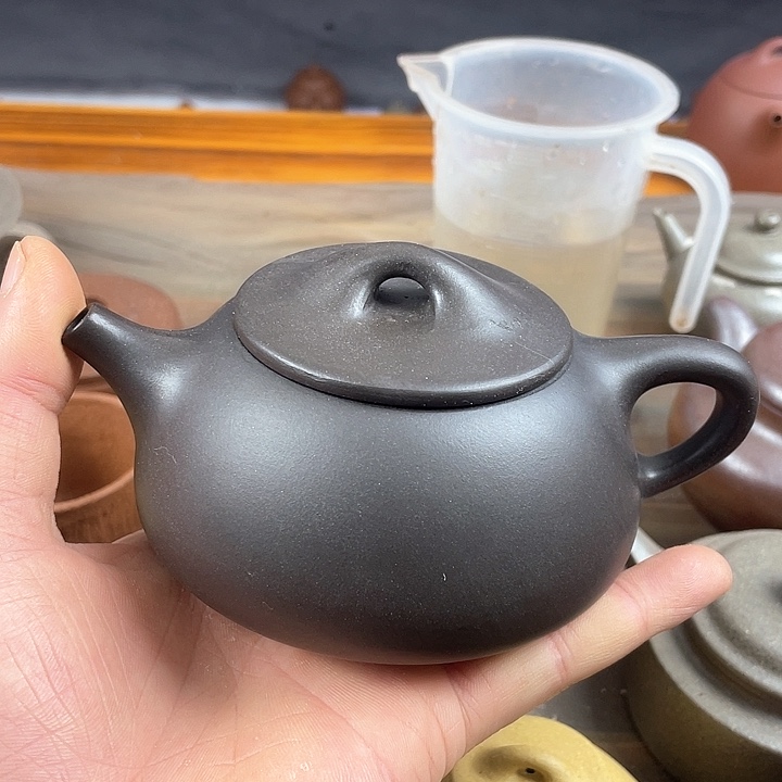 紫砂茶壶处理一把