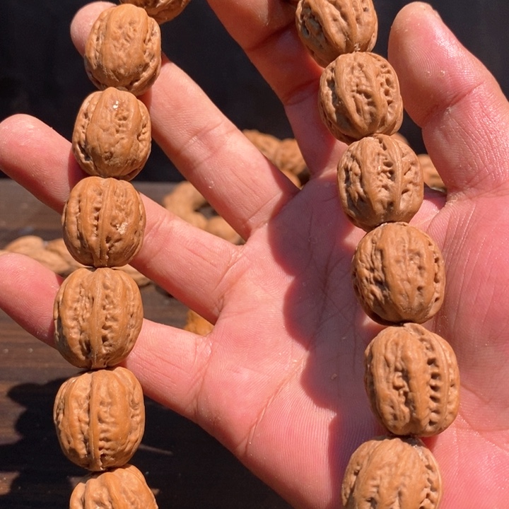 文玩核桃手串秋子