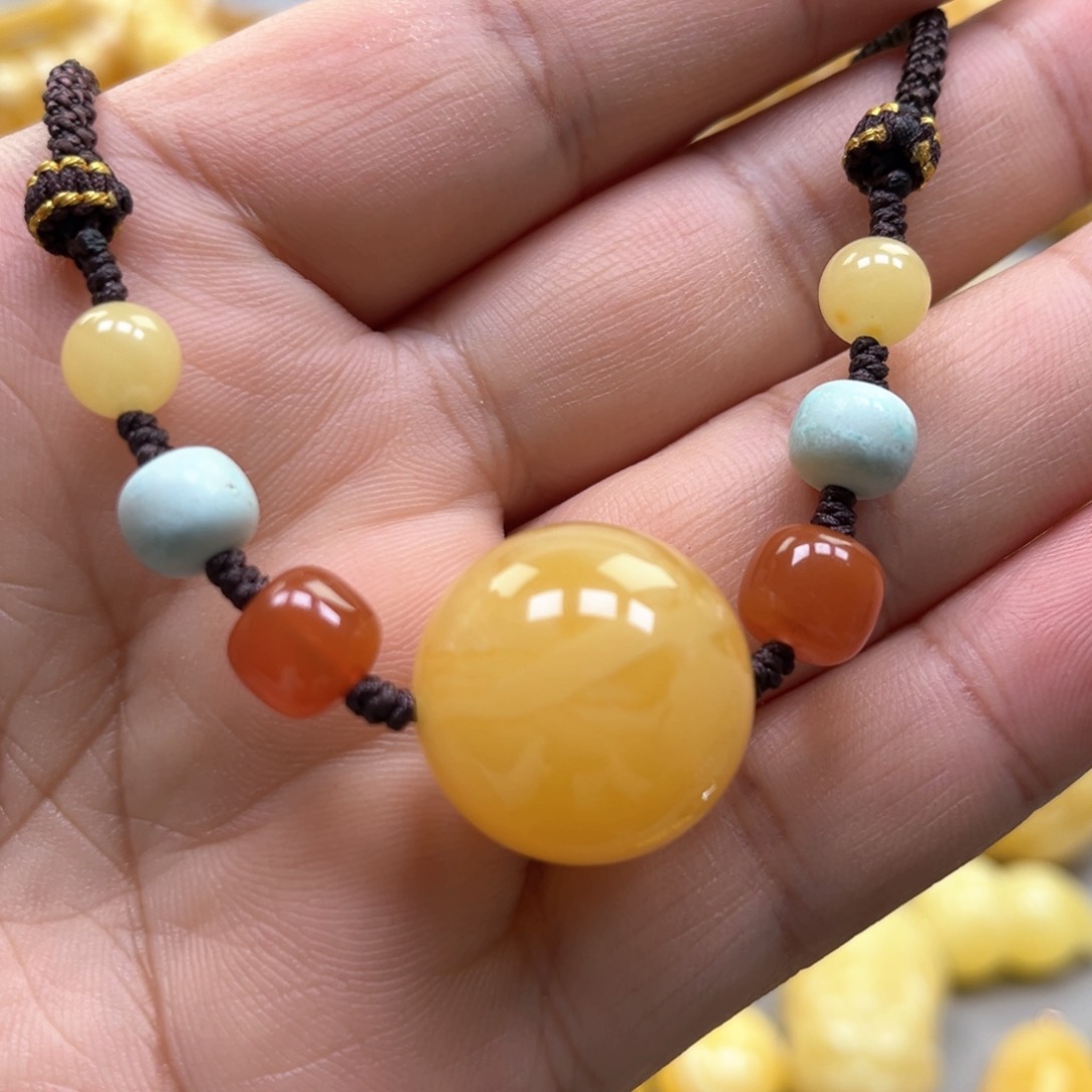 琥珀颈饰未镶嵌吊坠