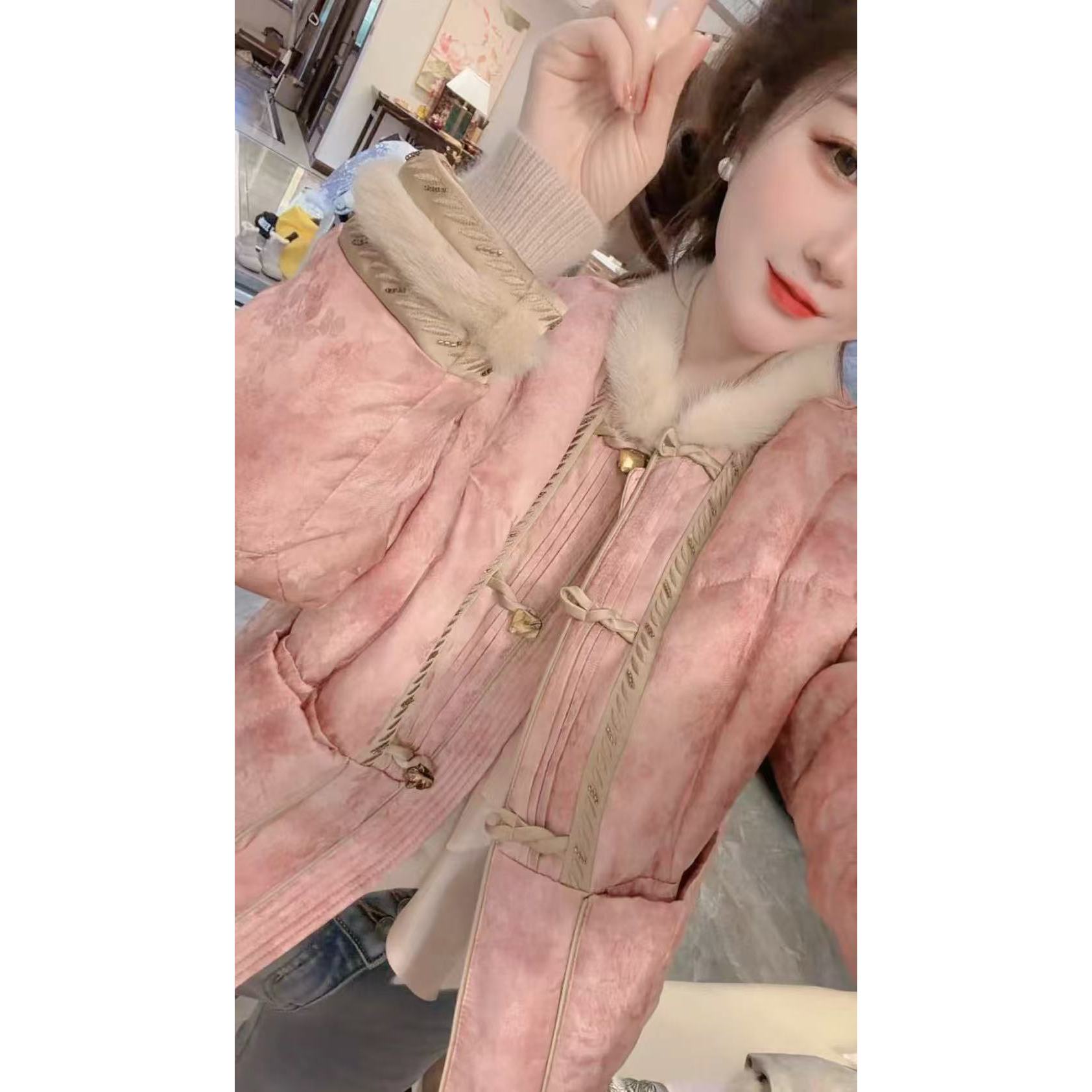 『胭脂海棠F』冬季轻奢拼接设计显瘦百搭时尚鹅绒服8001