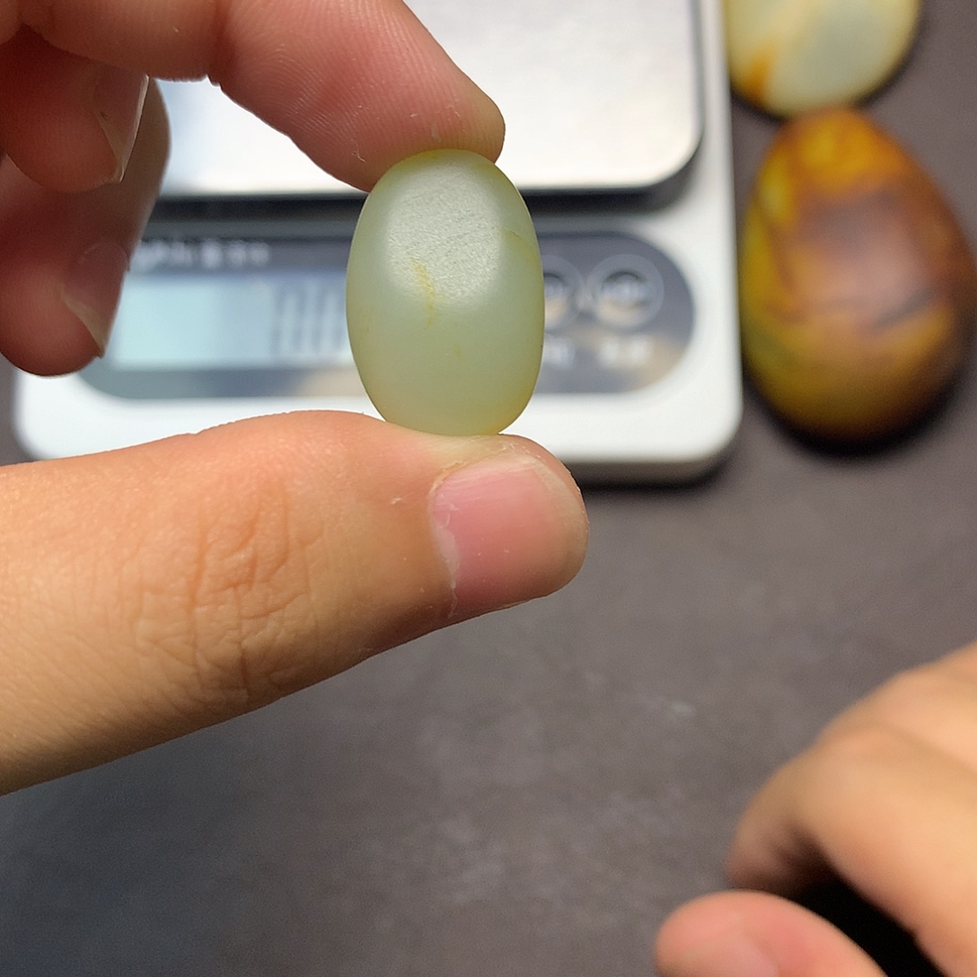 和田玉（糖玉）未镶嵌挂件