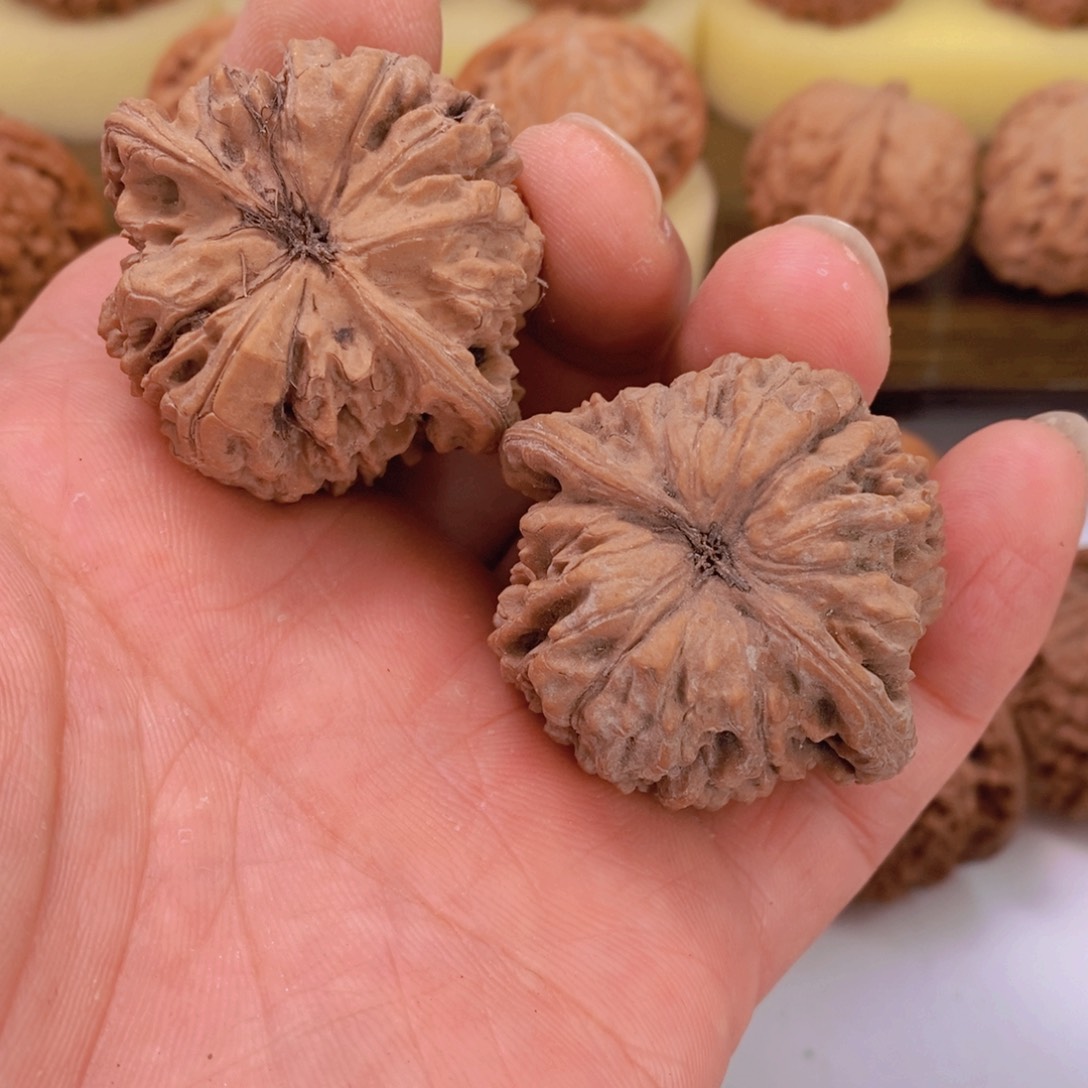 文玩核桃把件?*廉文玩核桃老官帽