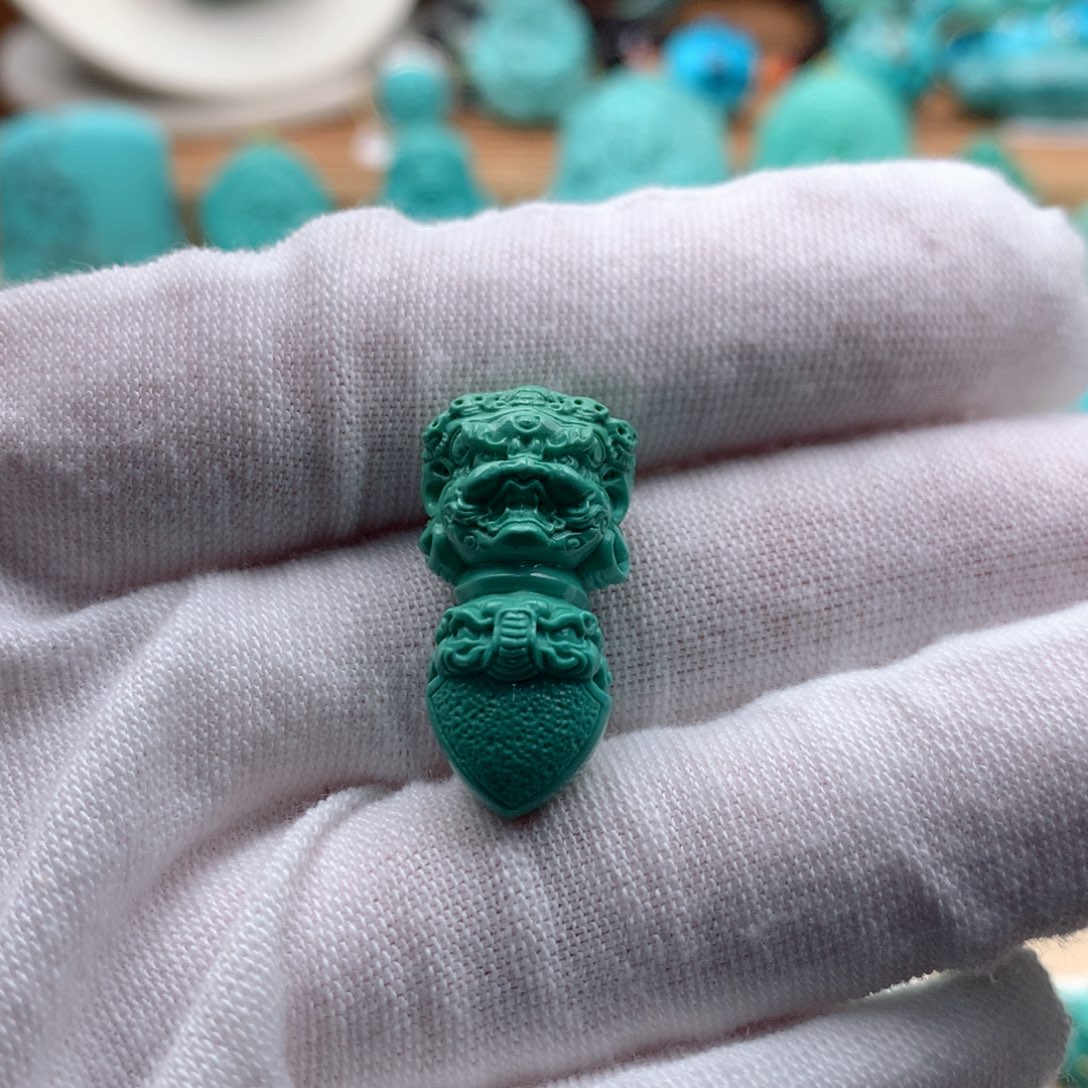 绿松石颈饰未镶嵌