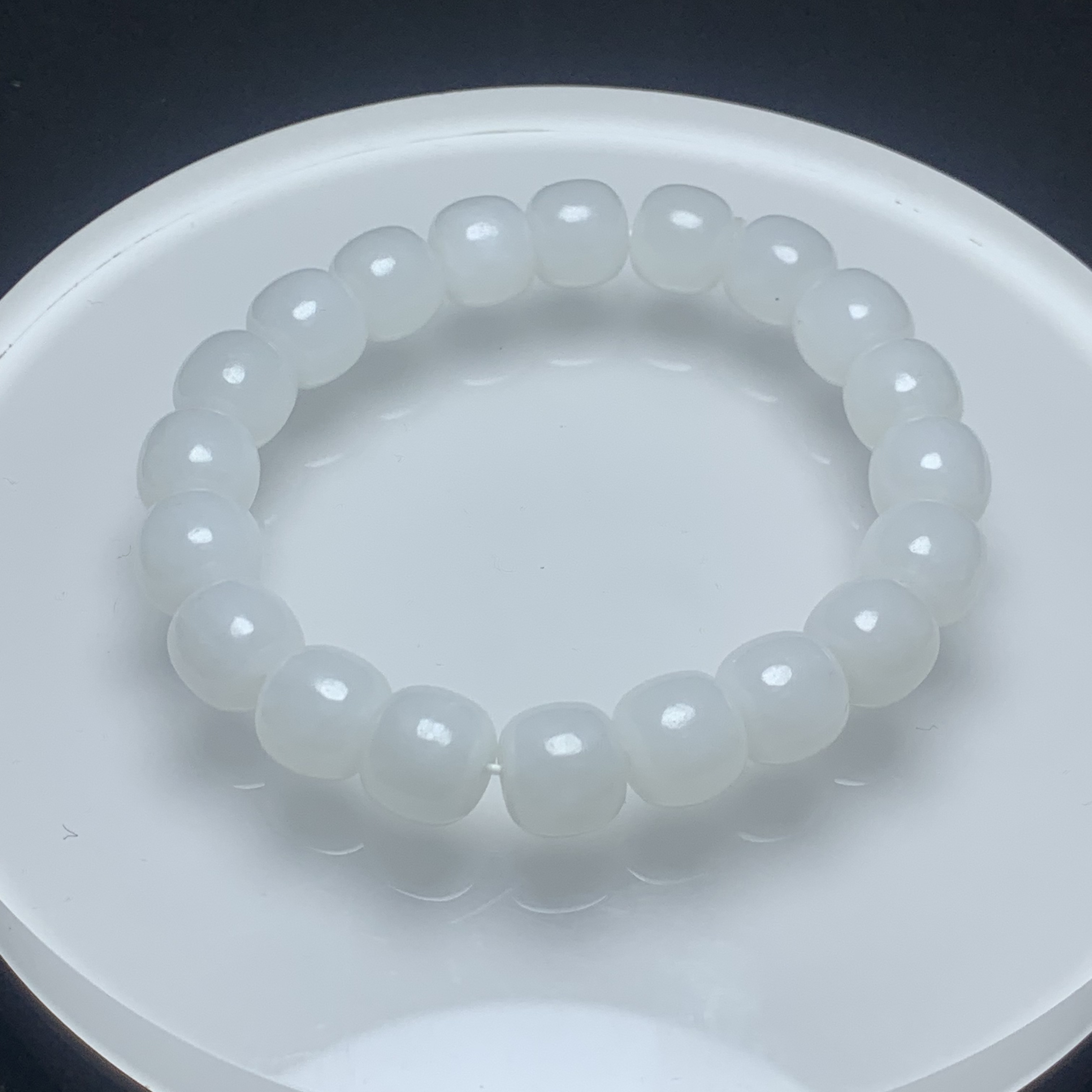 F2146珠宝玉石精选和田玉手串