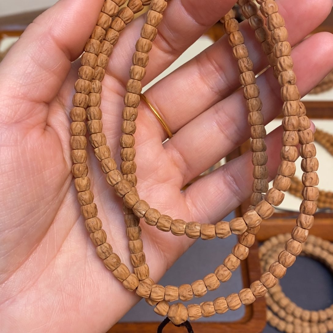 柏香籽/百香籽手串三*三