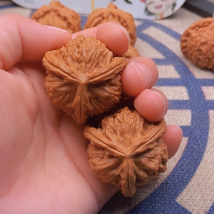 吊坠文玩核桃凯*三棱