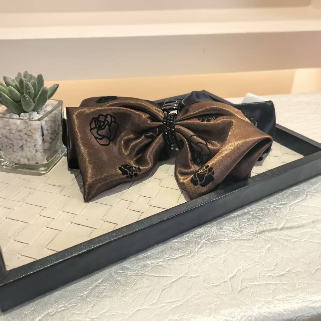 芙奈琪00469高端轻奢印花抓夹