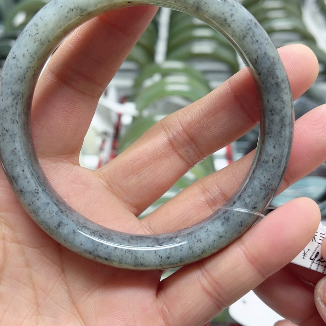 和田玉（黄玉）未镶嵌手镯芳**季