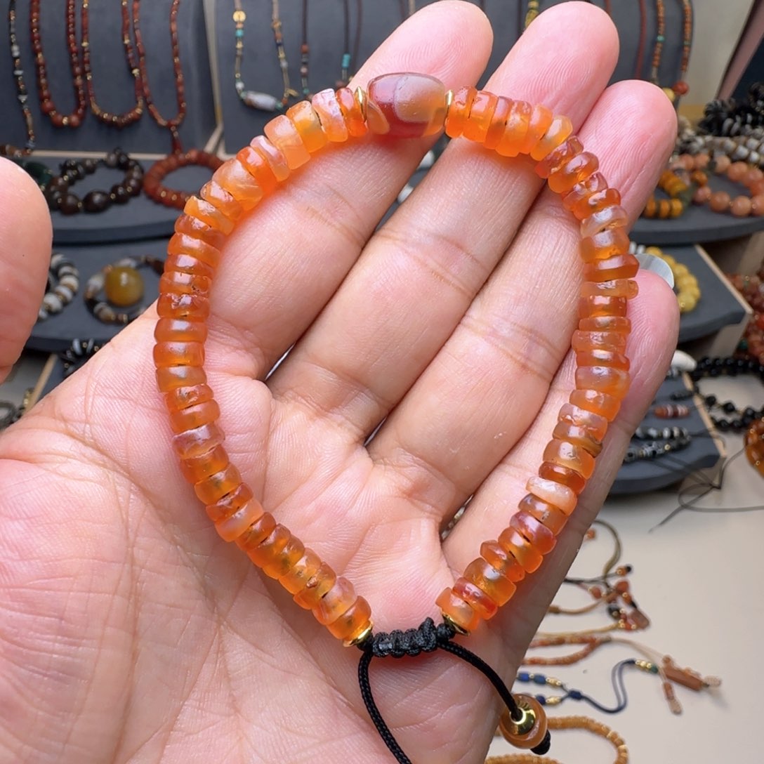 玛瑙/玉髓颈饰未镶嵌