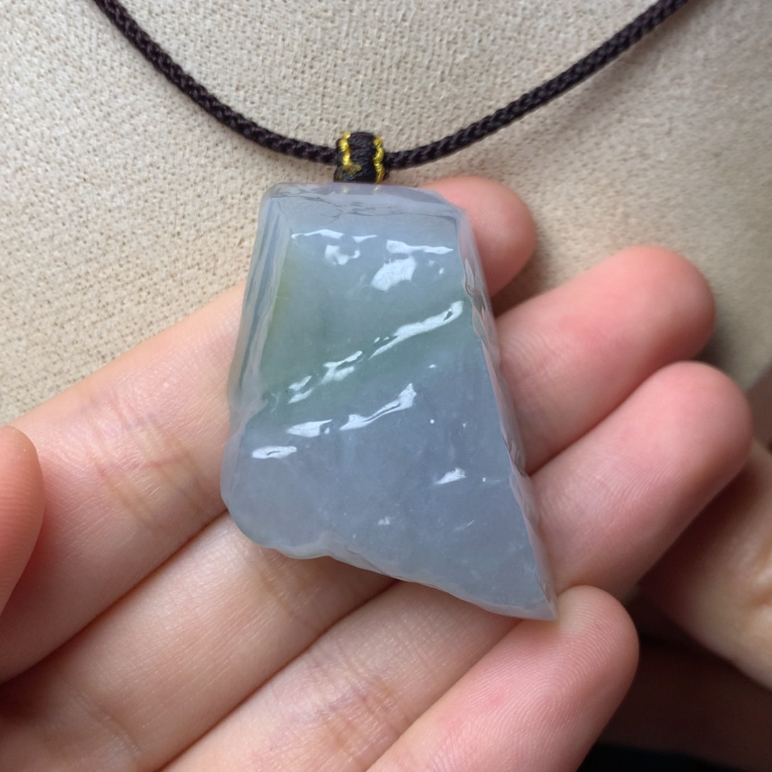 翡翠颈饰未镶嵌吊坠