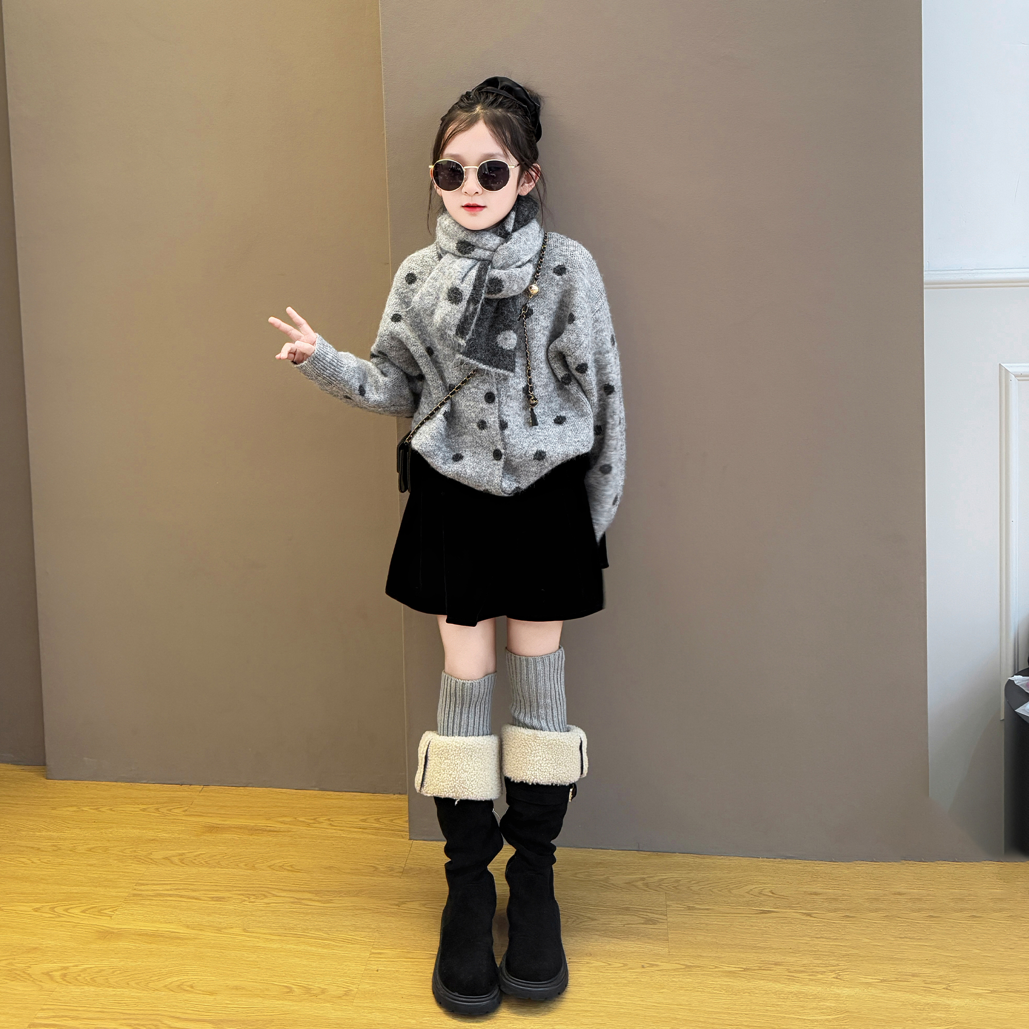 女童2025新款儿童秋冬季韩系时尚围巾保暖百搭毛衣甜美短裙套装潮