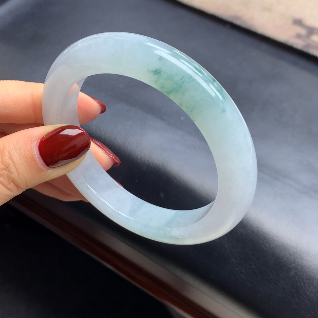 翡翠未镶嵌手镯飘花